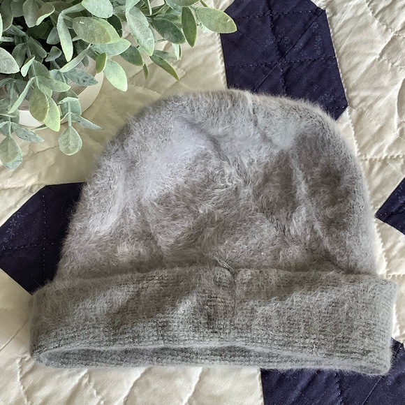 Reinhard Plank Cuffia Angora Beanie, Light Grey - Picture 3 of 5